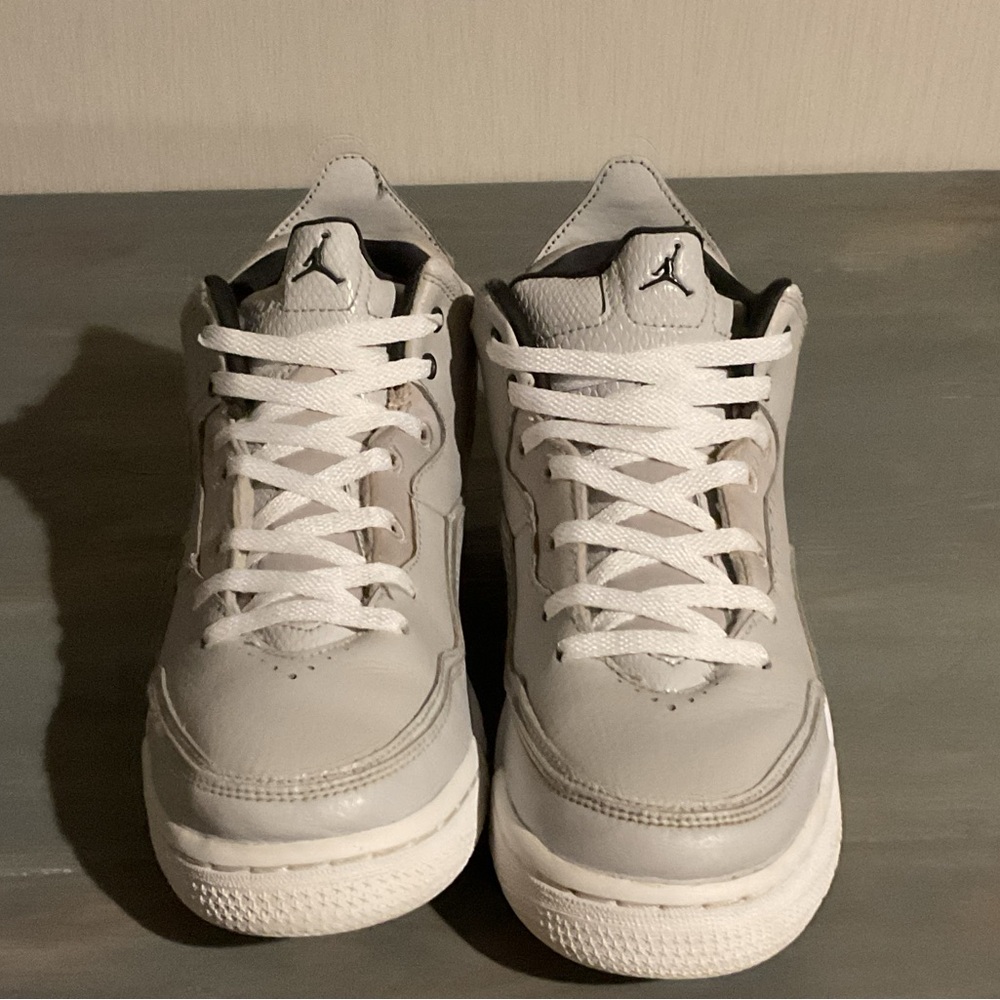 Air Jordan Courtside 23 GS kids basketball and athletic shoes
